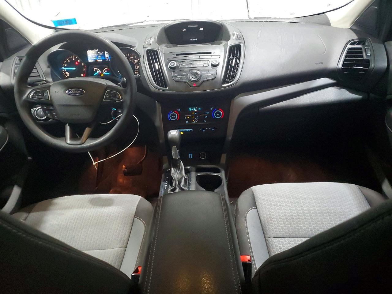 2017 FORD ESCAPE SE photo 8