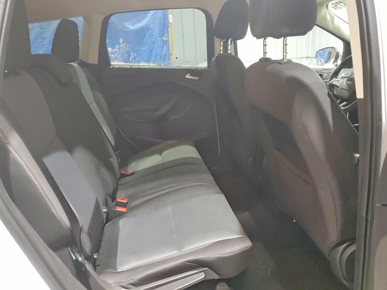 2017 FORD ESCAPE SE photo 11