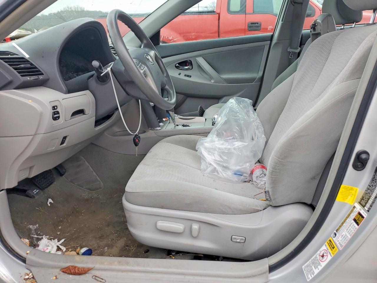 2011 TOYOTA CAMRY BASE photo 7