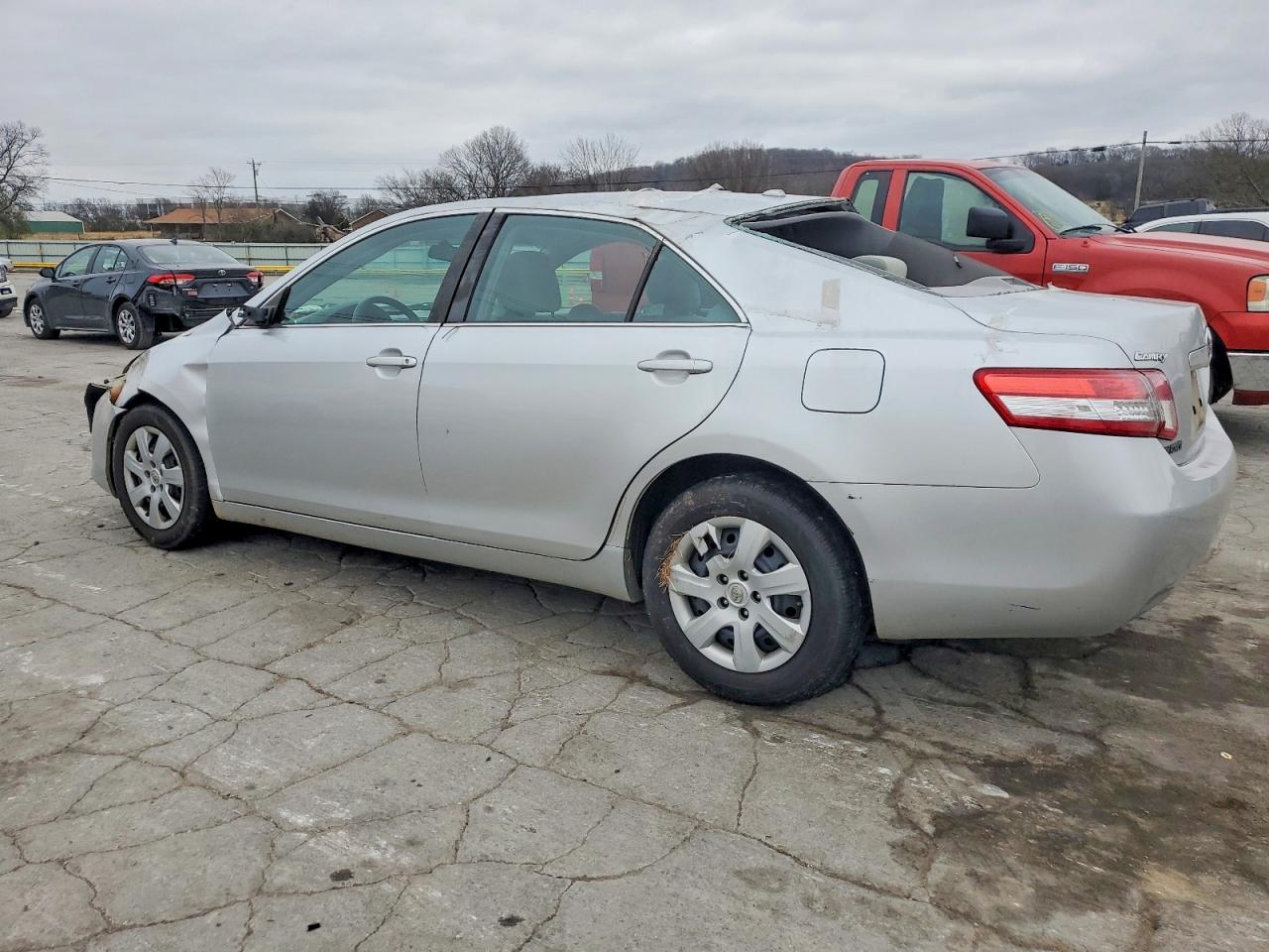 2011 TOYOTA CAMRY BASE photo 2