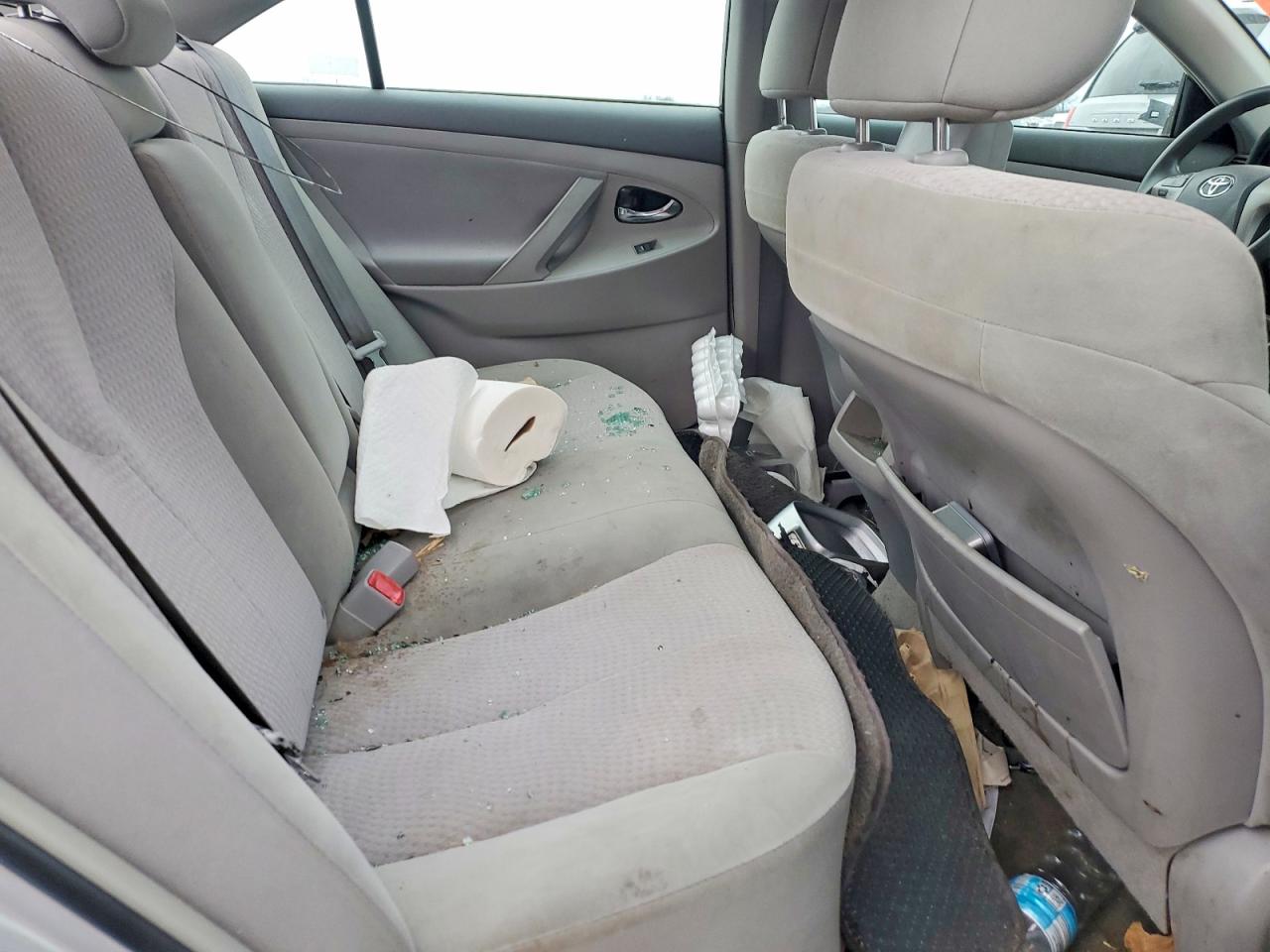 2011 TOYOTA CAMRY BASE photo 10