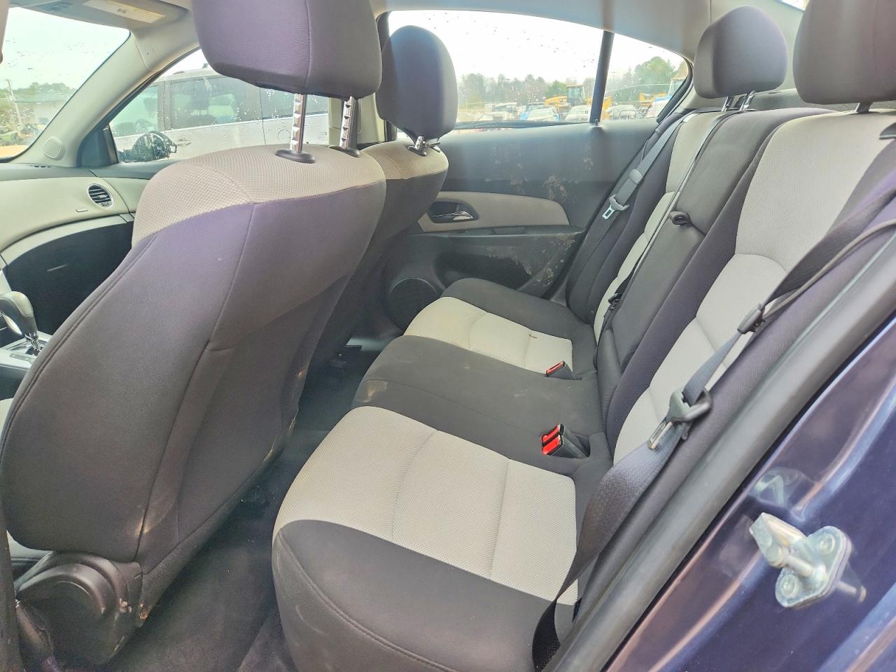 2013 CHEVROLET CRUZE LS photo 10