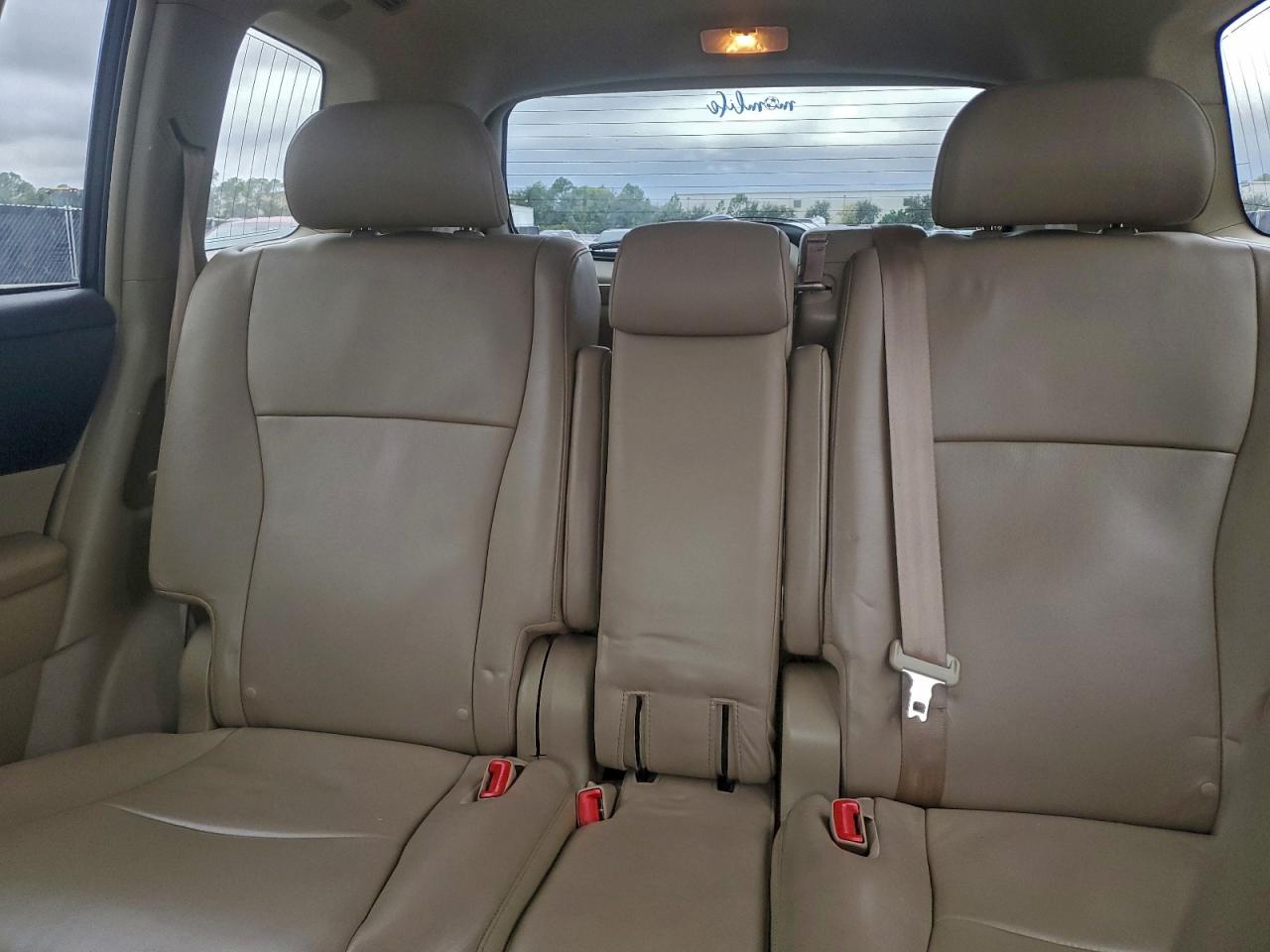 2013 TOYOTA HIGHLANDER BASE photo 10
