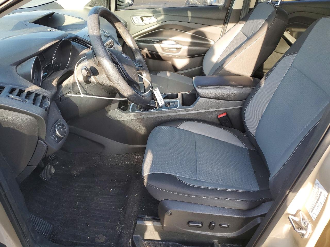 2017 FORD ESCAPE SE photo 7