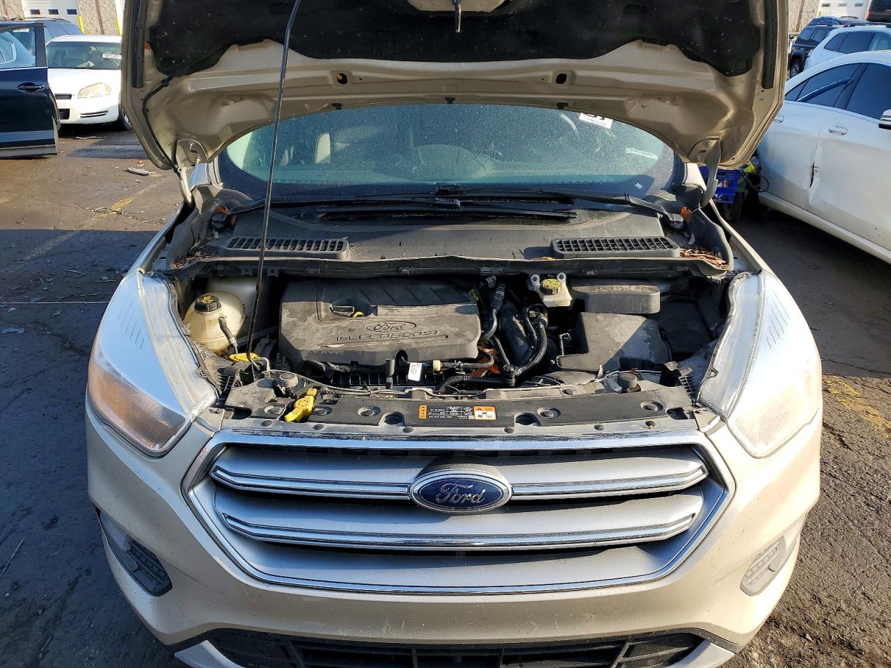 2017 FORD ESCAPE SE photo 11