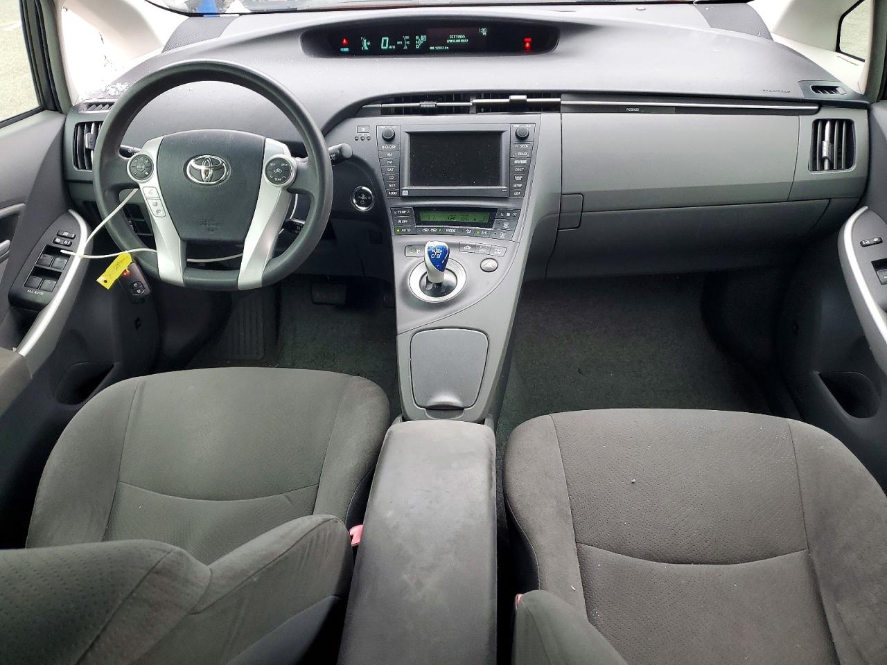 2011 TOYOTA PRIUS photo 8