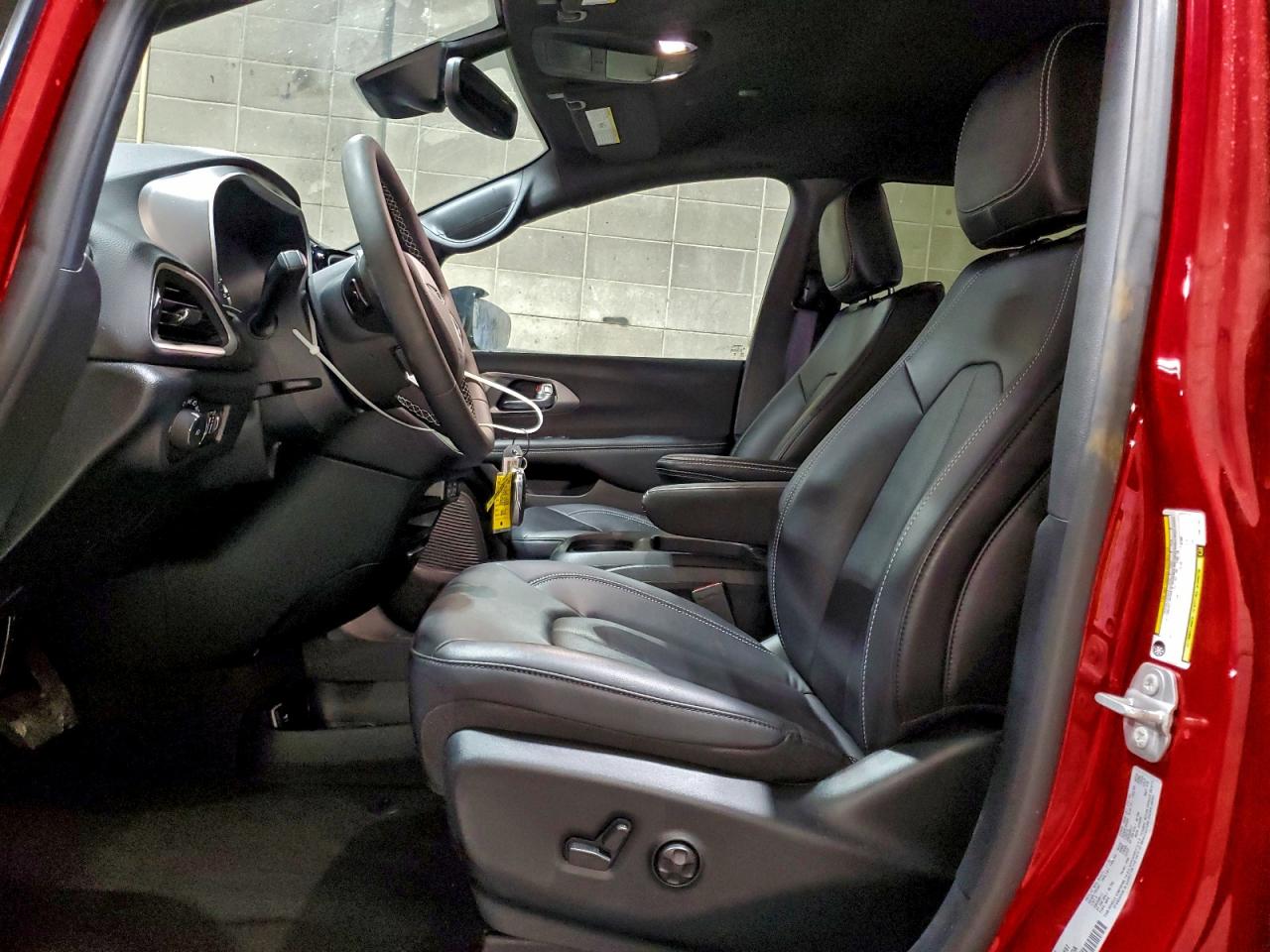 2025 CHRYSLER PACIFICA SELECT photo 7