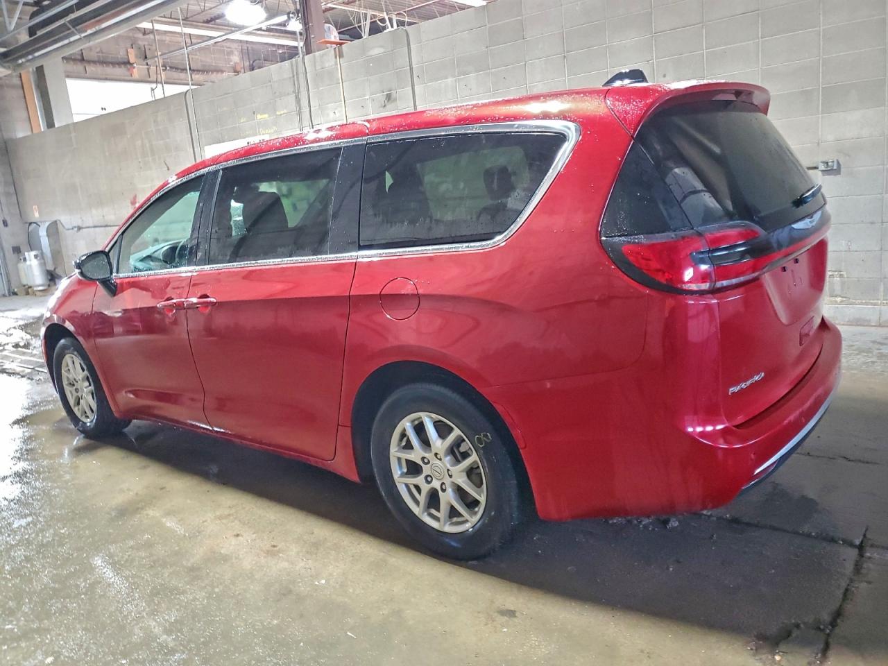 2025 CHRYSLER PACIFICA SELECT photo 2