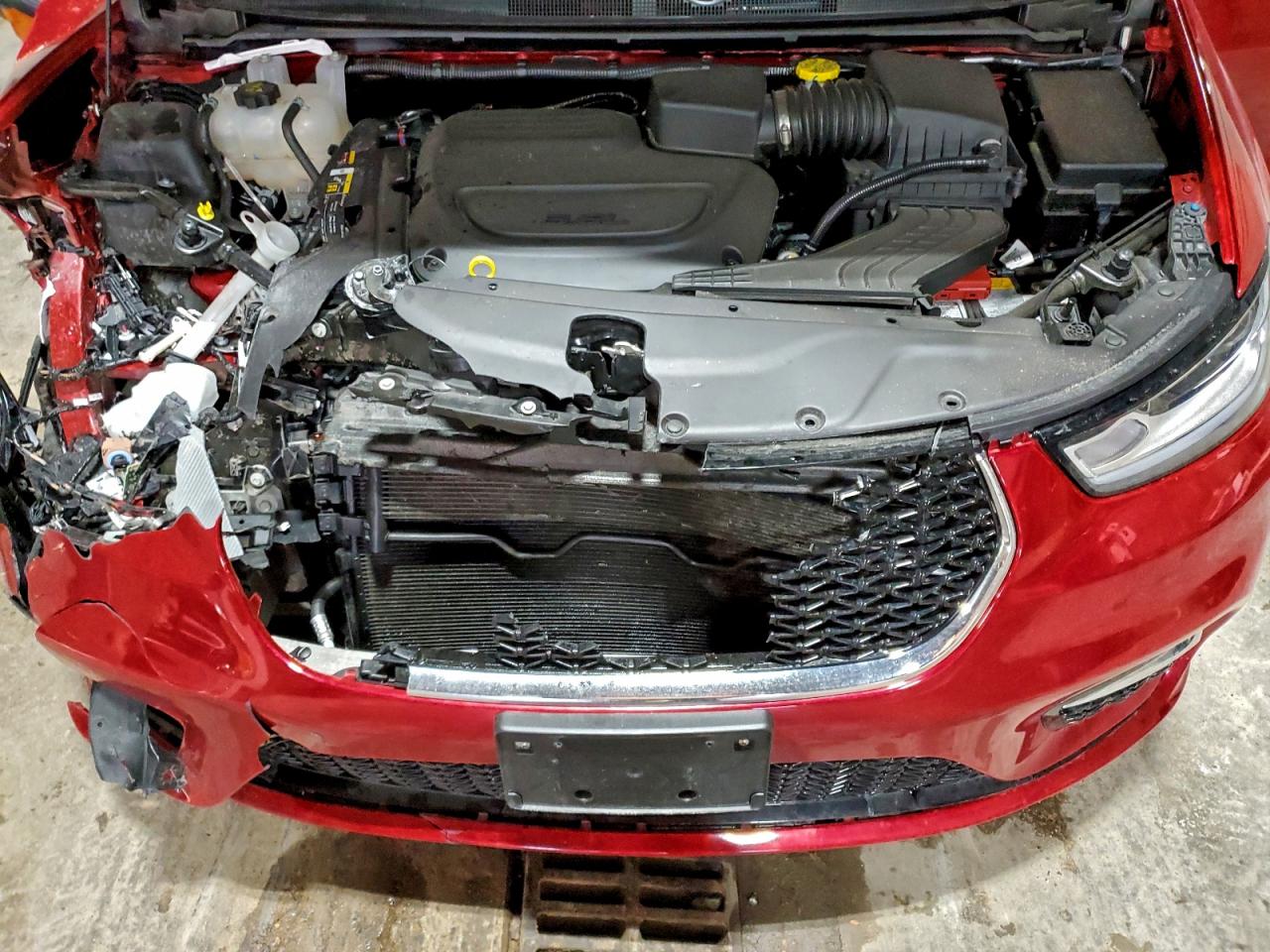 2025 CHRYSLER PACIFICA SELECT photo 12