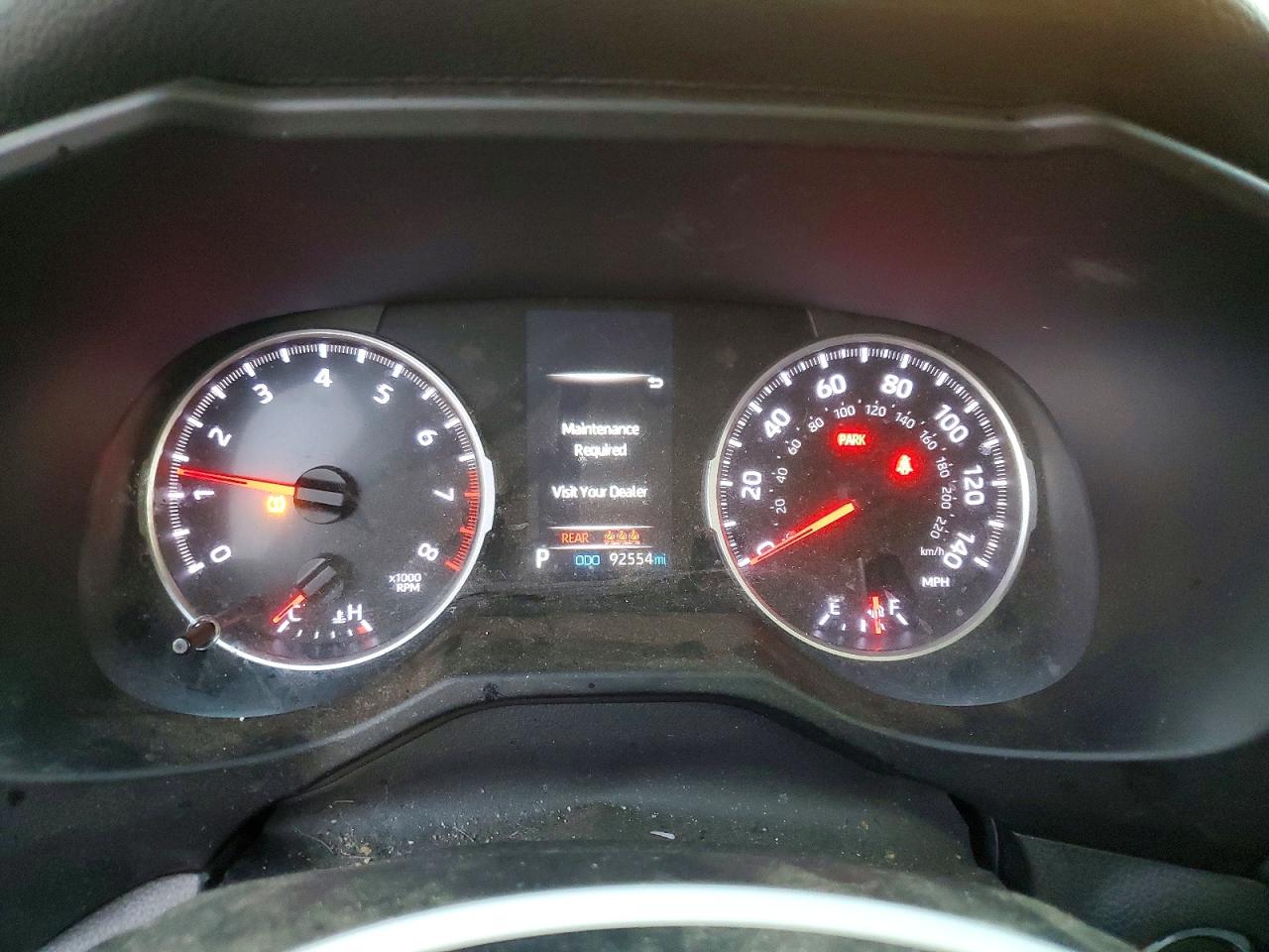 2021 TOYOTA RAV4 XLE photo 9