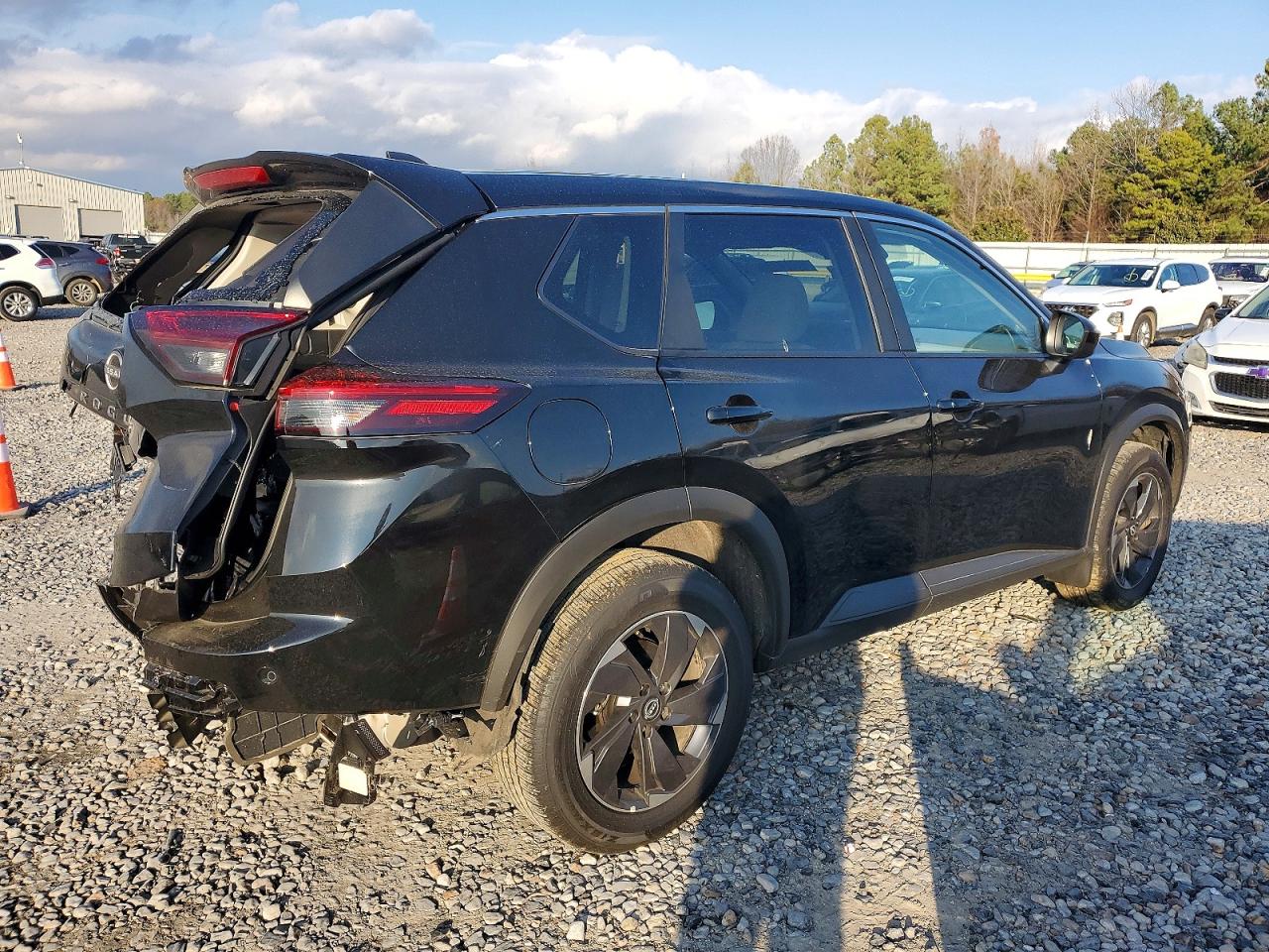 2025 NISSAN ROGUE SV photo 3