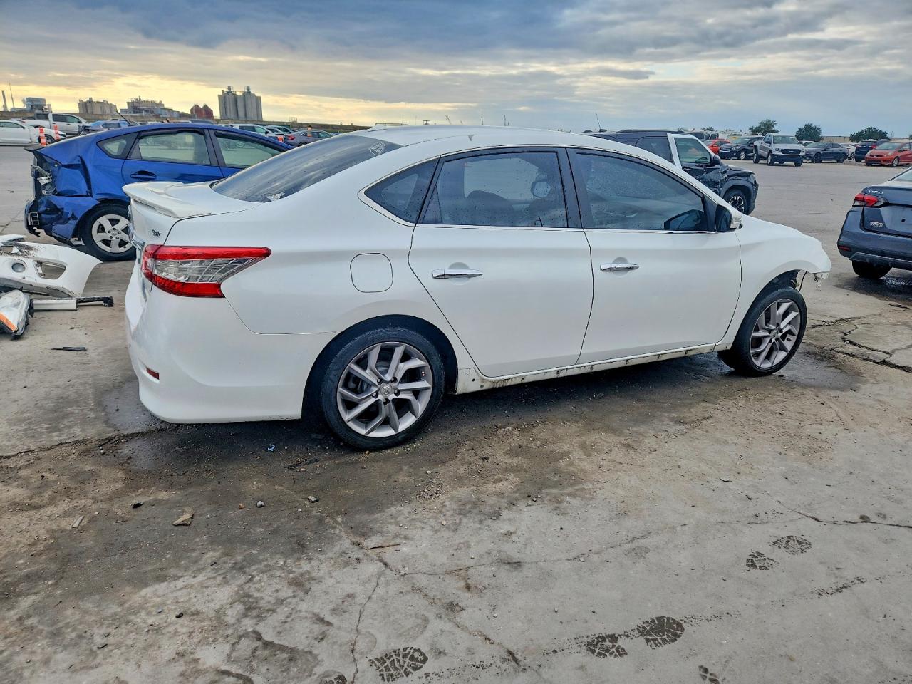 2015 NISSAN SENTRA S photo 3