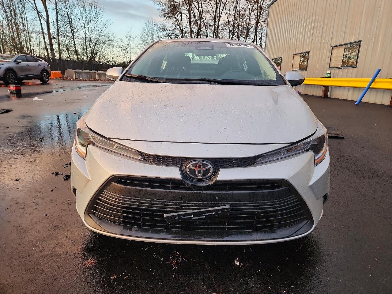 2025 TOYOTA COROLLA LE photo 5