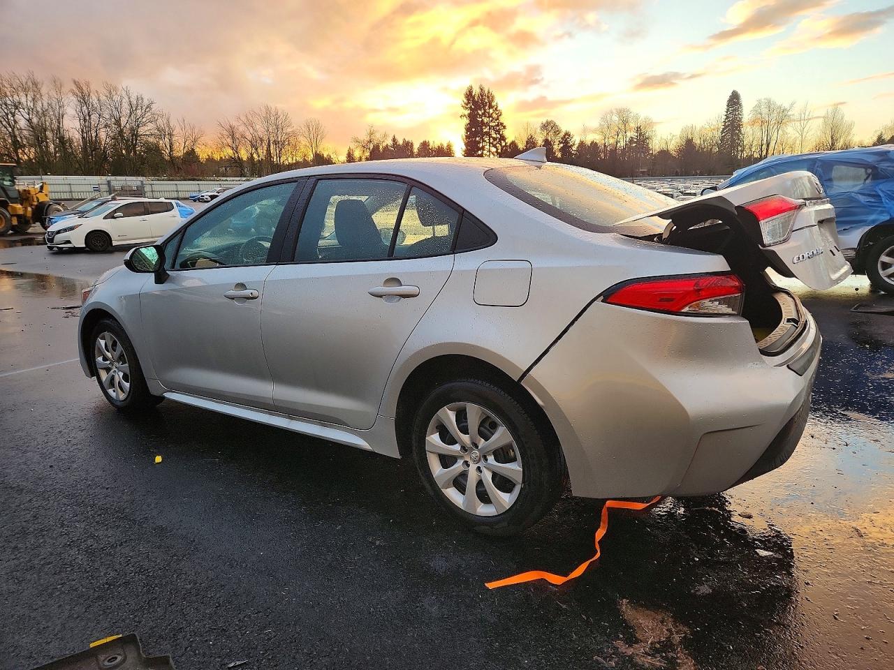 2025 TOYOTA COROLLA LE photo 2