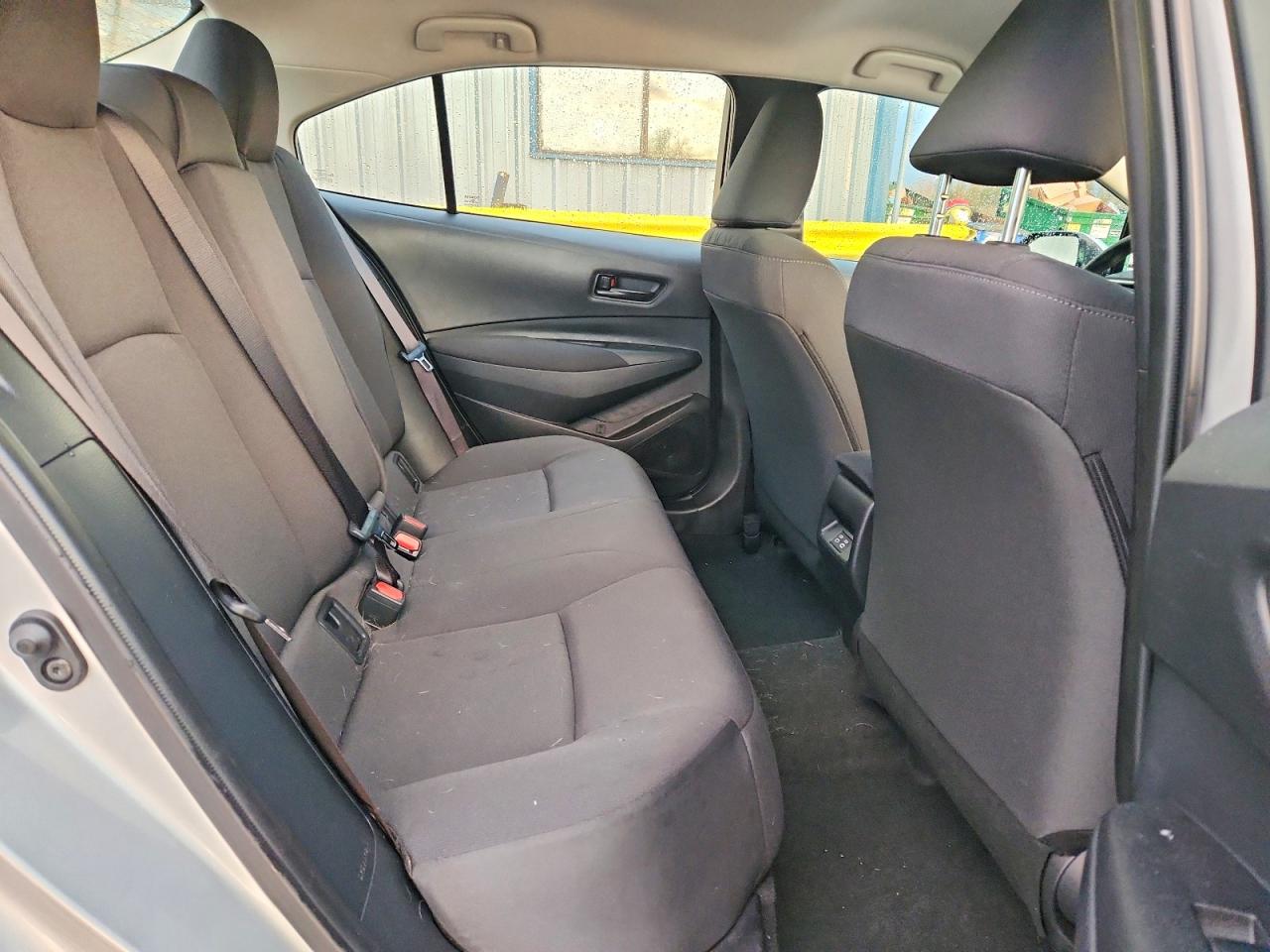2025 TOYOTA COROLLA LE photo 10