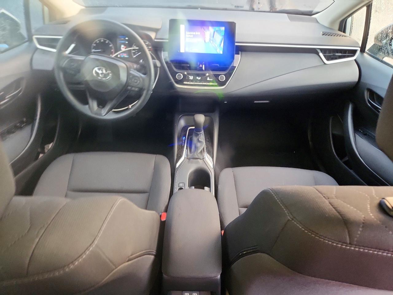2025 TOYOTA COROLLA LE photo 8