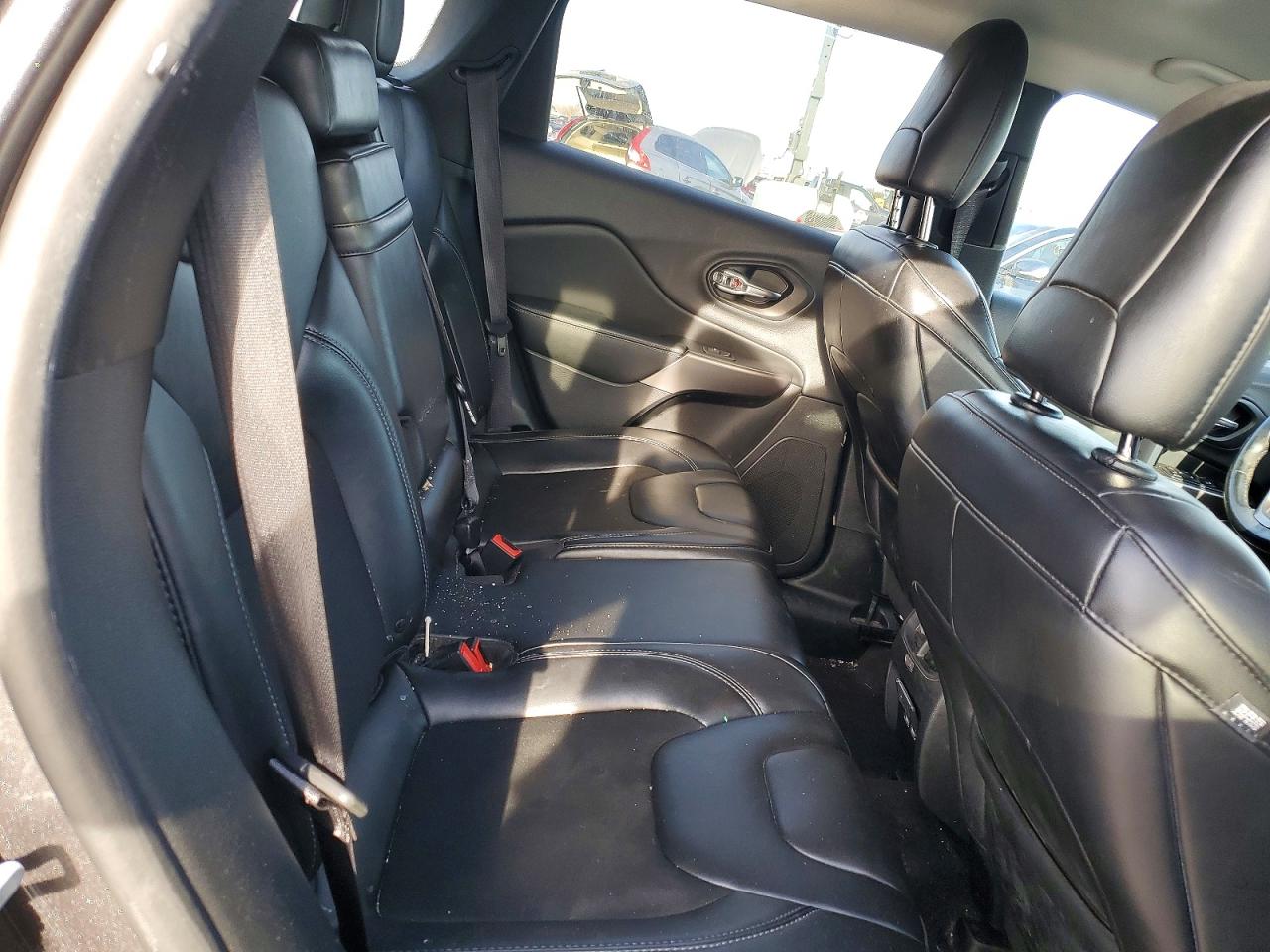 2019 JEEP CHEROKEE LATITUDE PLUS photo 10