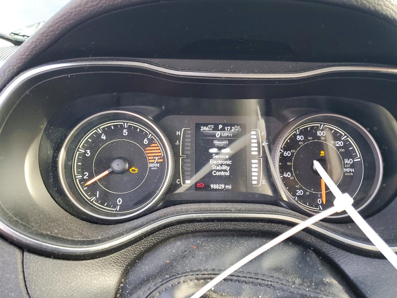 2019 JEEP CHEROKEE LATITUDE PLUS photo 9