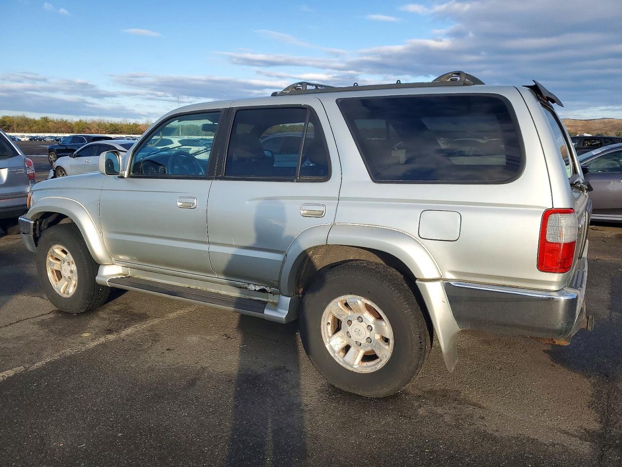 2000 TOYOTA 4RUNNER SR5 photo 2