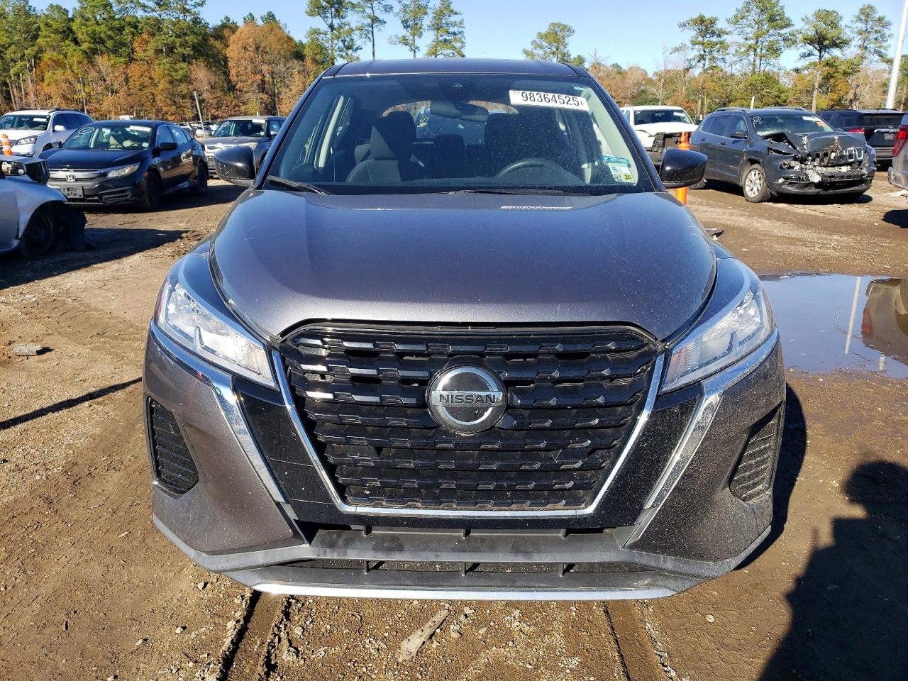 2021 NISSAN KICKS S photo 5
