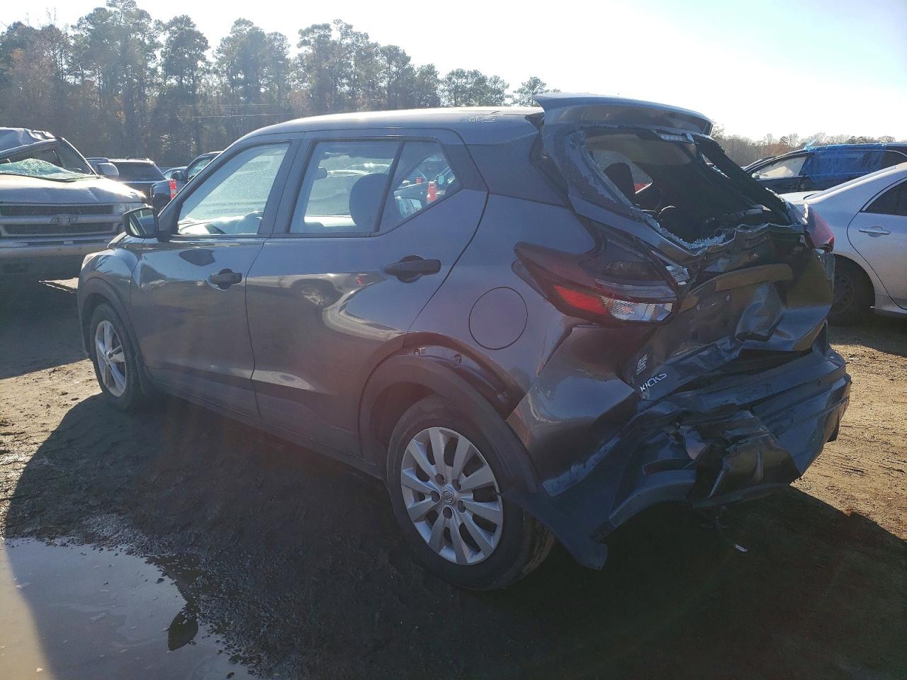 2021 NISSAN KICKS S photo 2