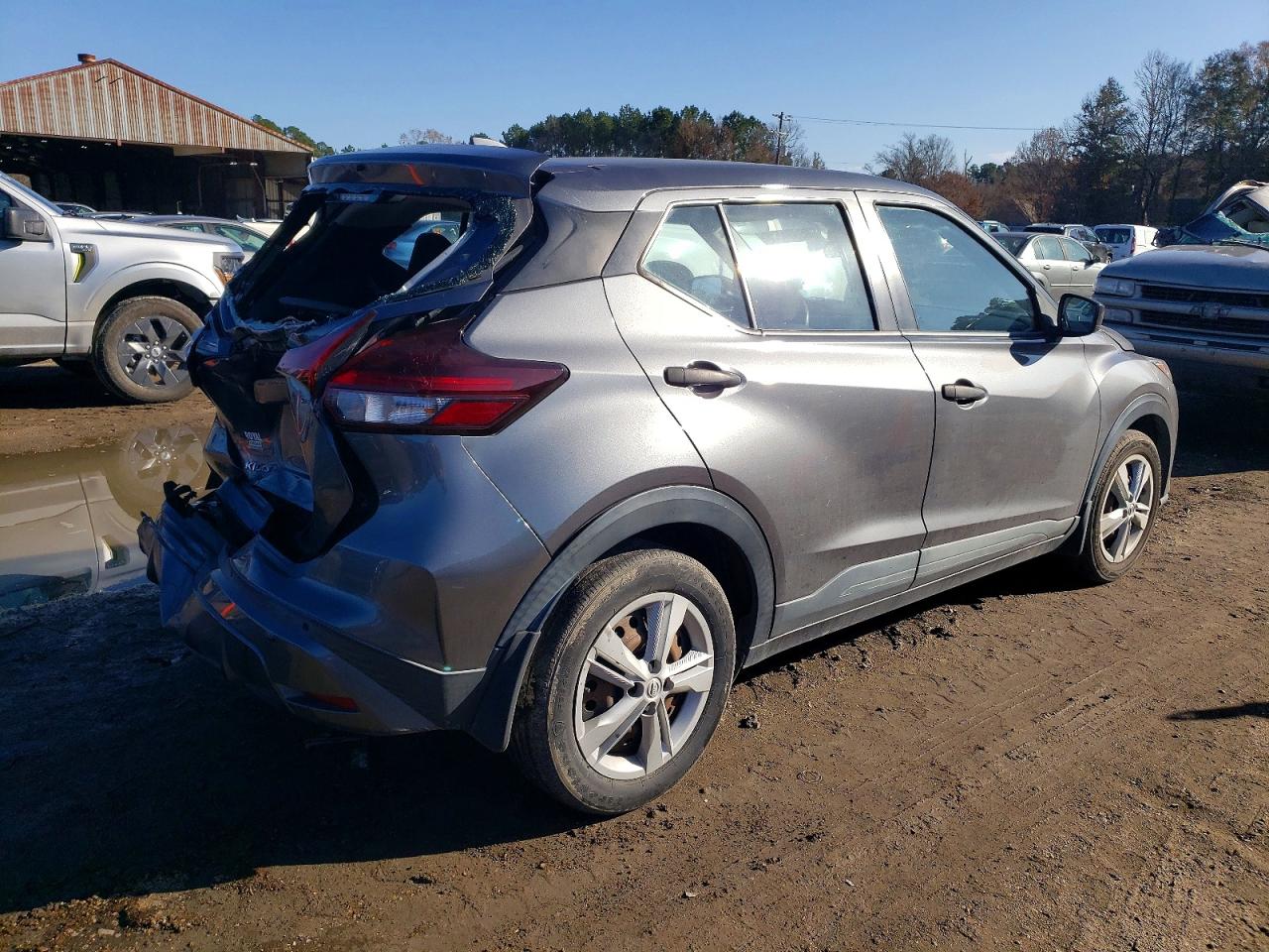 2021 NISSAN KICKS S photo 3