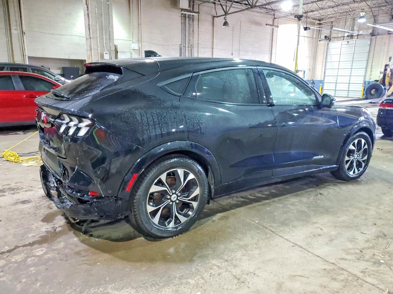 2022 FORD MUSTANG MACH-E PREMIUM photo 3