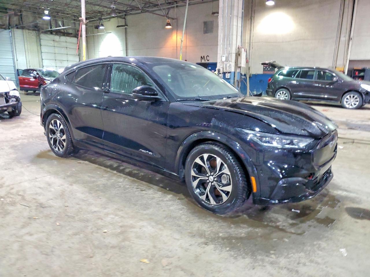 2022 FORD MUSTANG MACH-E PREMIUM photo 4