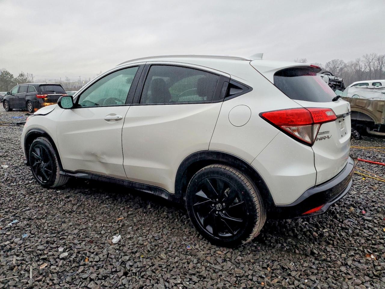 2021 HONDA HR-V SPORT photo 2
