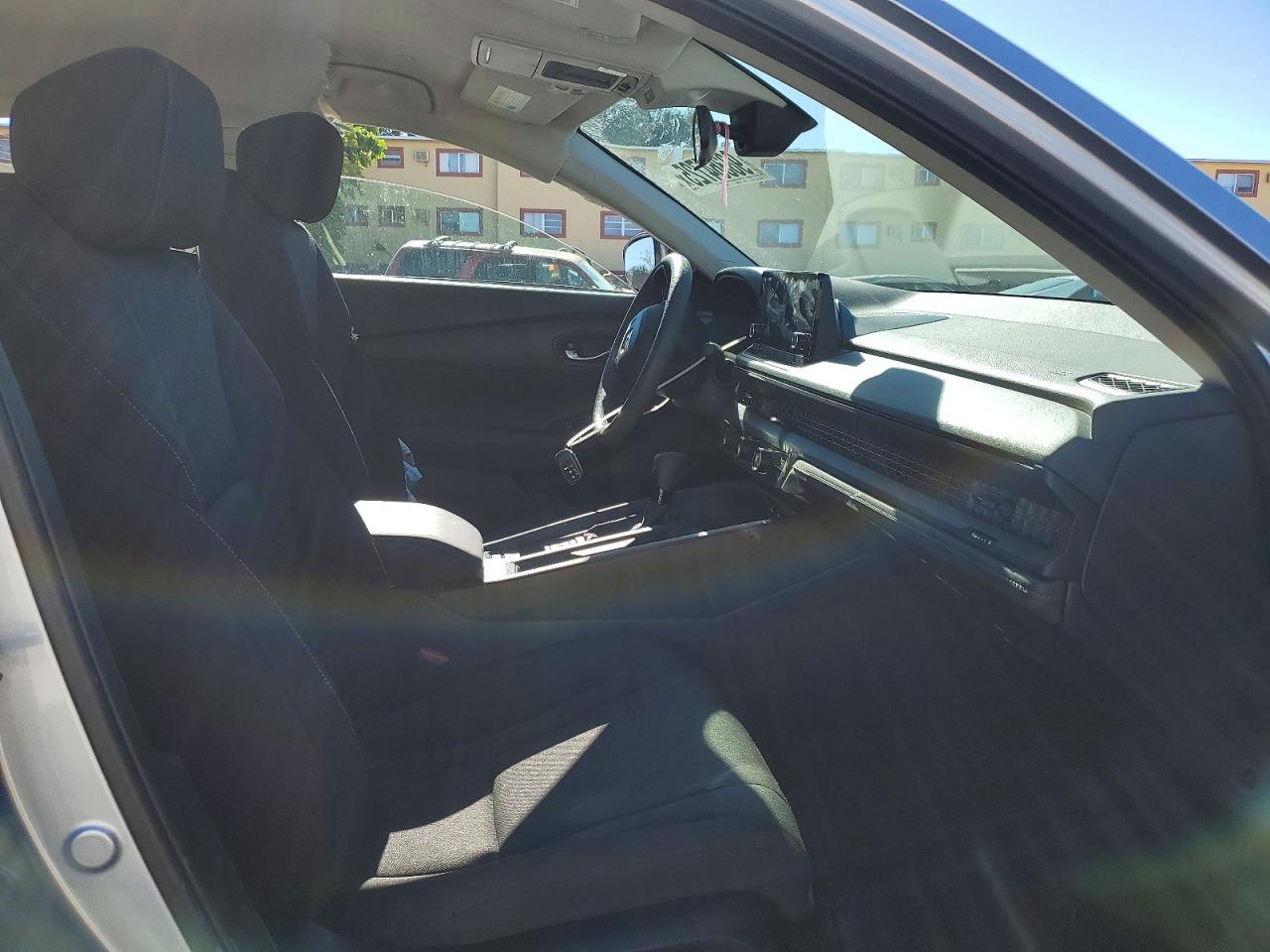 2025 HONDA ACCORD LX photo 7