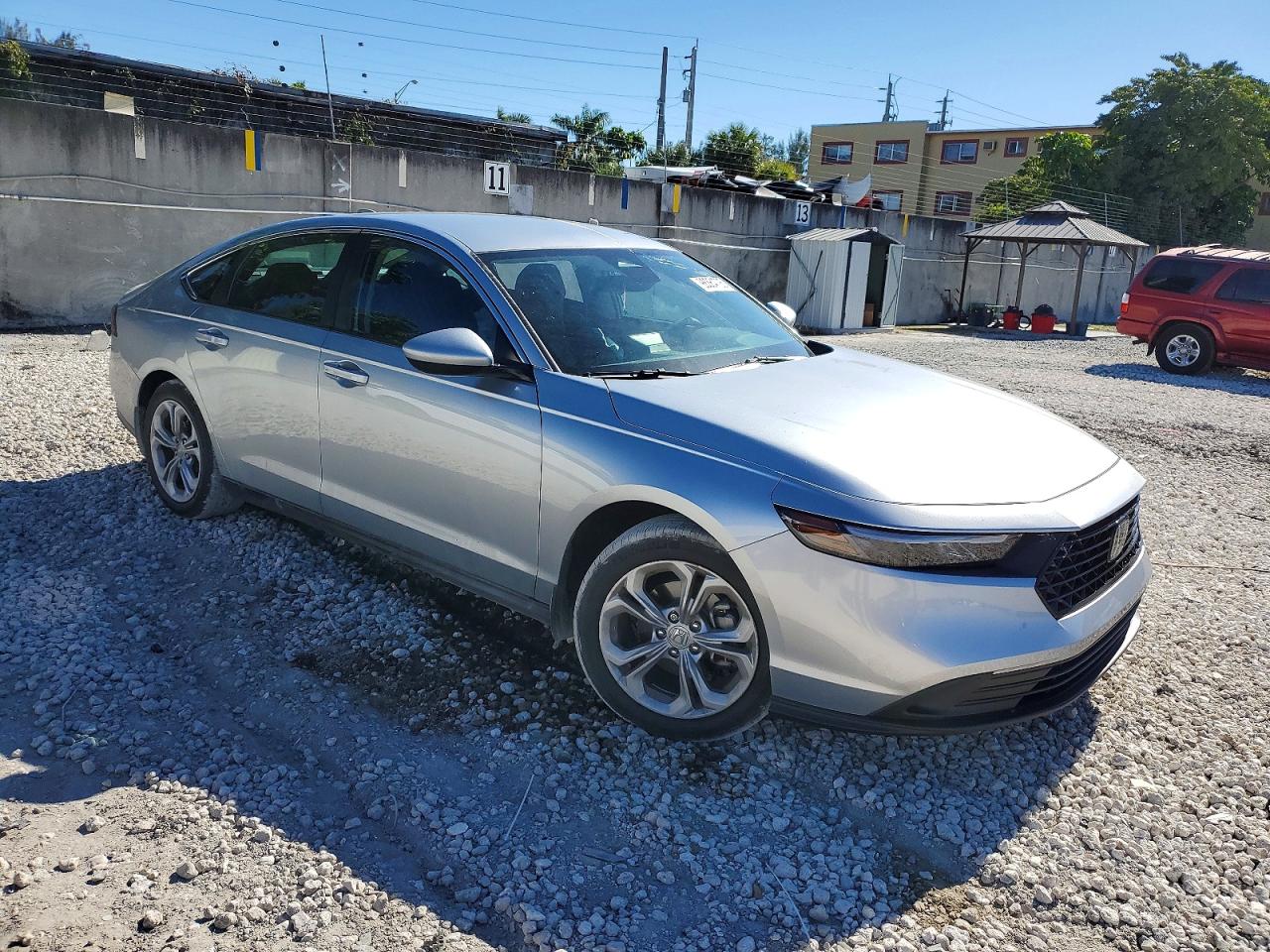 2025 HONDA ACCORD LX photo 4
