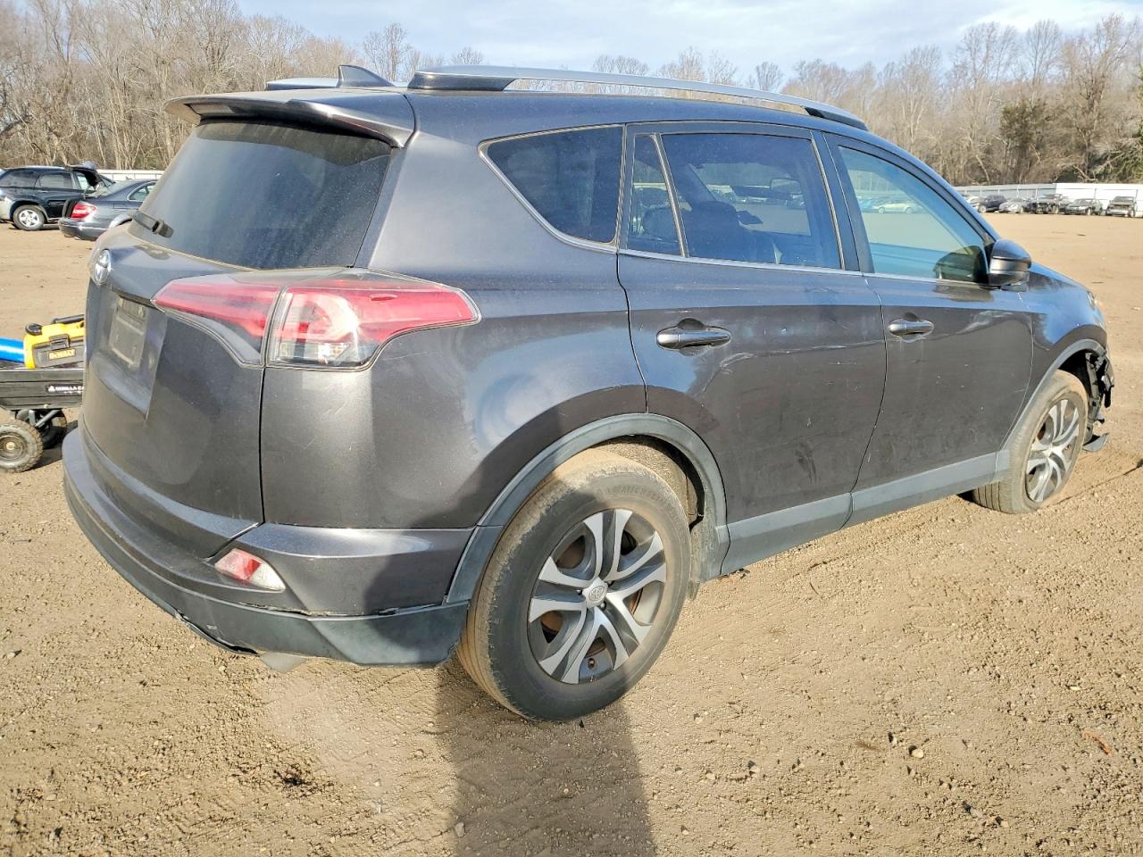 2017 TOYOTA RAV4 LE photo 3