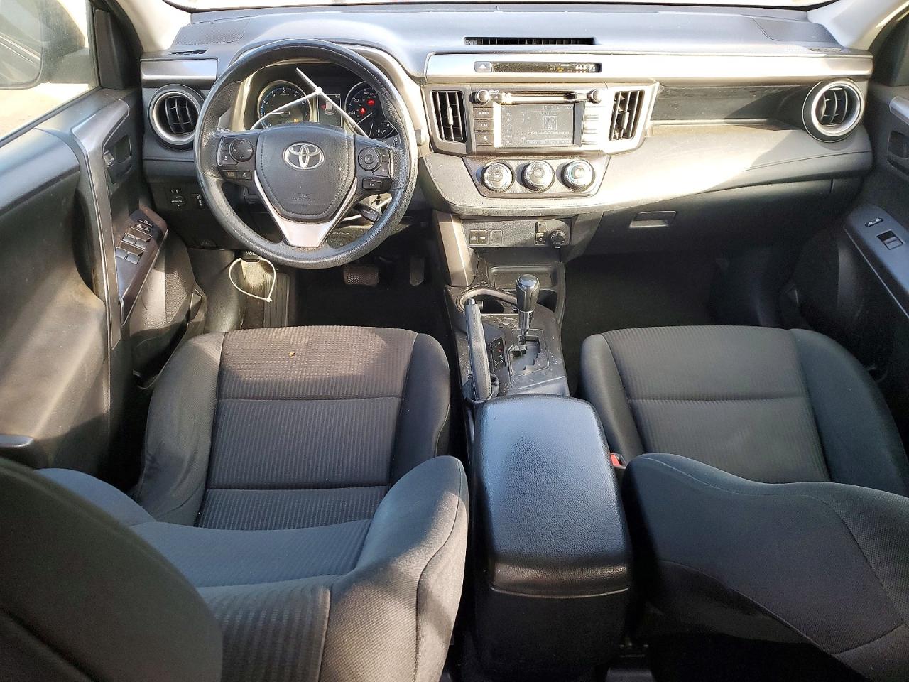 2017 TOYOTA RAV4 LE photo 8