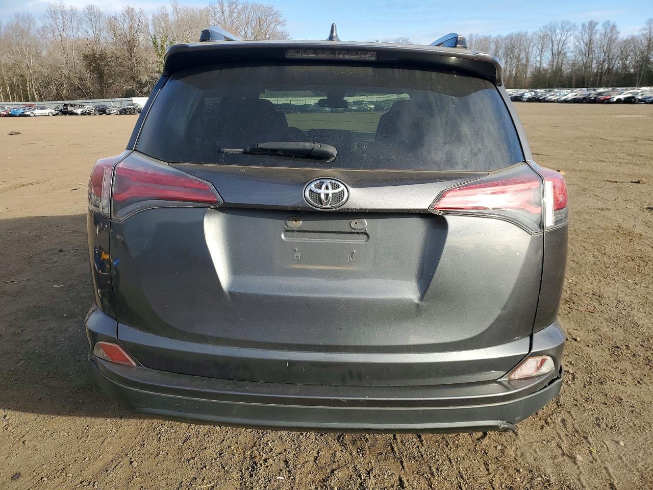 2017 TOYOTA RAV4 LE photo 6