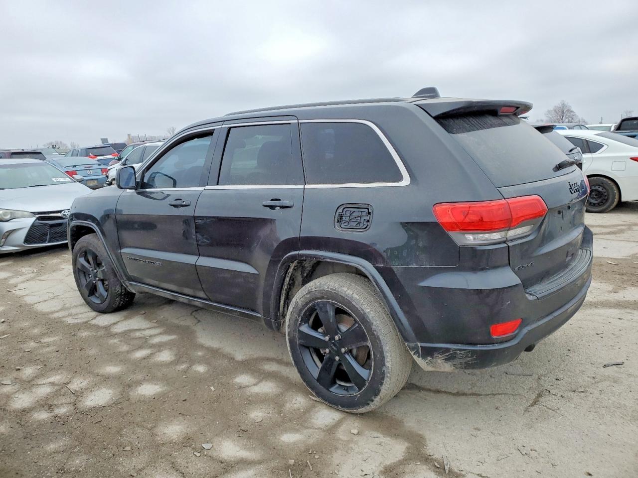 2014 JEEP GRAND CHEROKEE LAREDO photo 2
