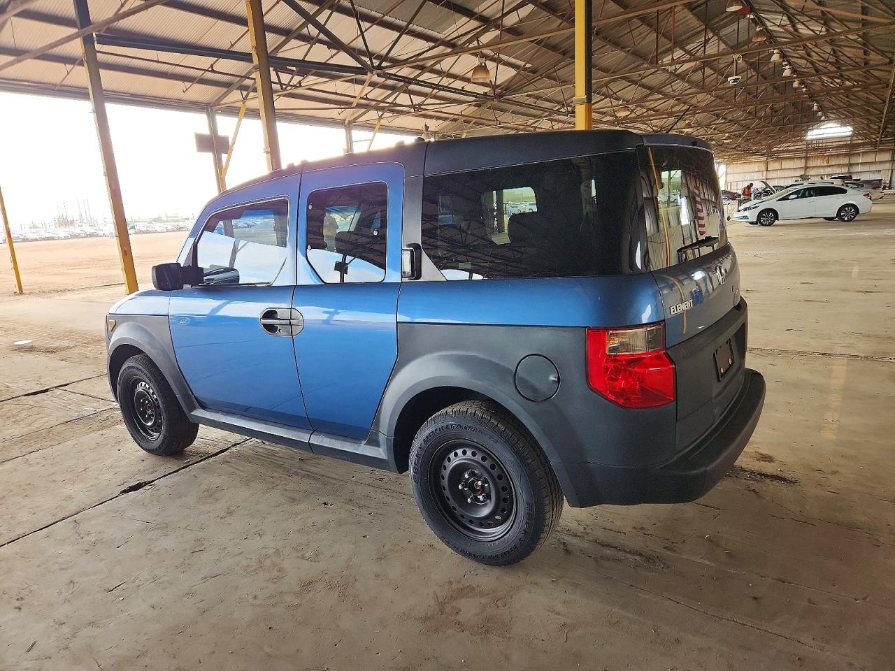 2006 HONDA ELEMENT LX photo 2