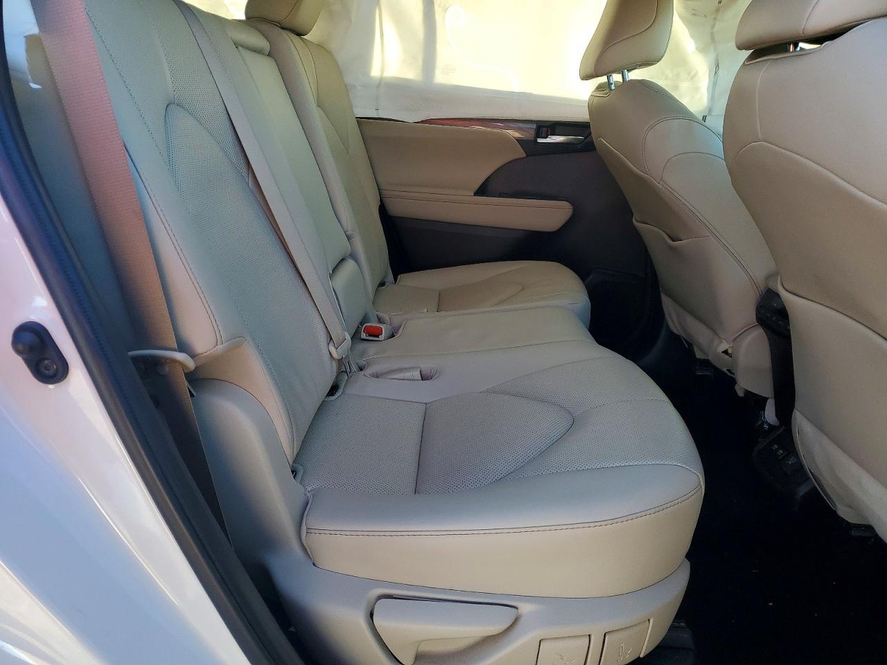 2021 TOYOTA HIGHLANDER HYBRID LIMITED photo 10