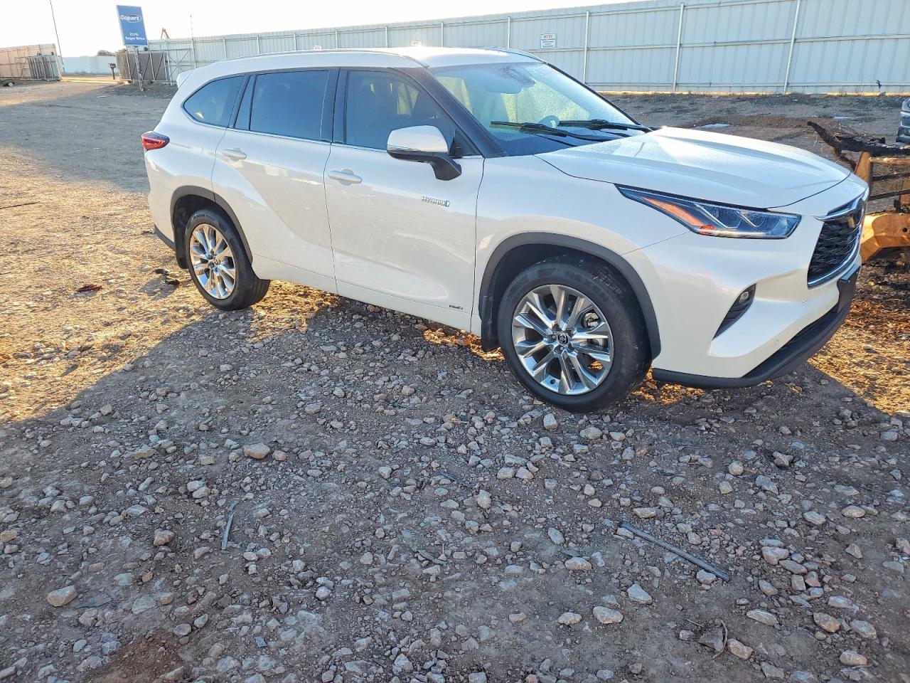 2021 TOYOTA HIGHLANDER HYBRID LIMITED photo 4