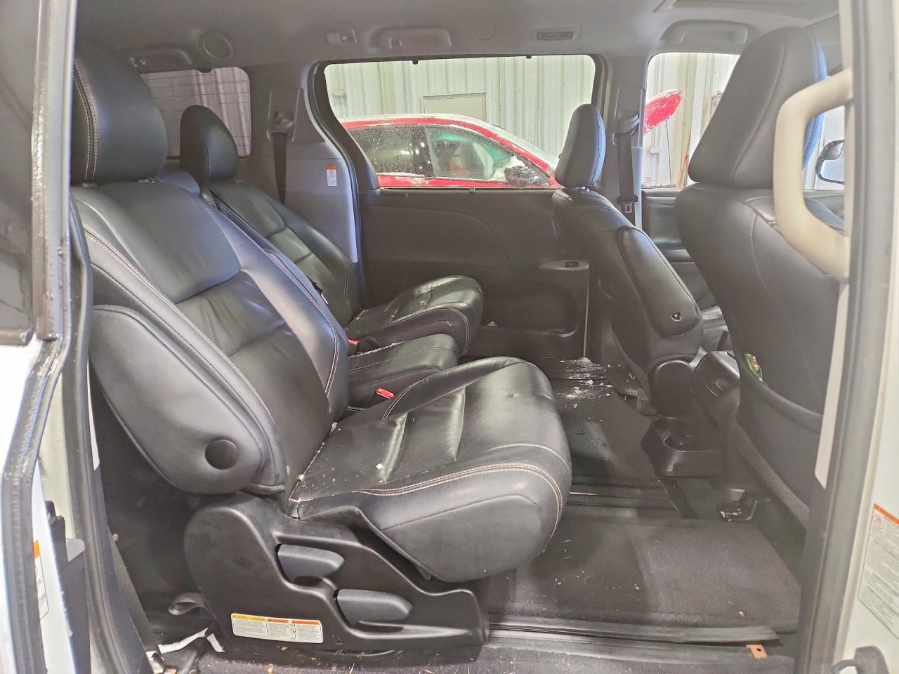 2015 TOYOTA SIENNA SPORT photo 11
