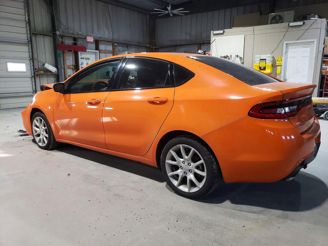 2013 DODGE DART SXT photo 2