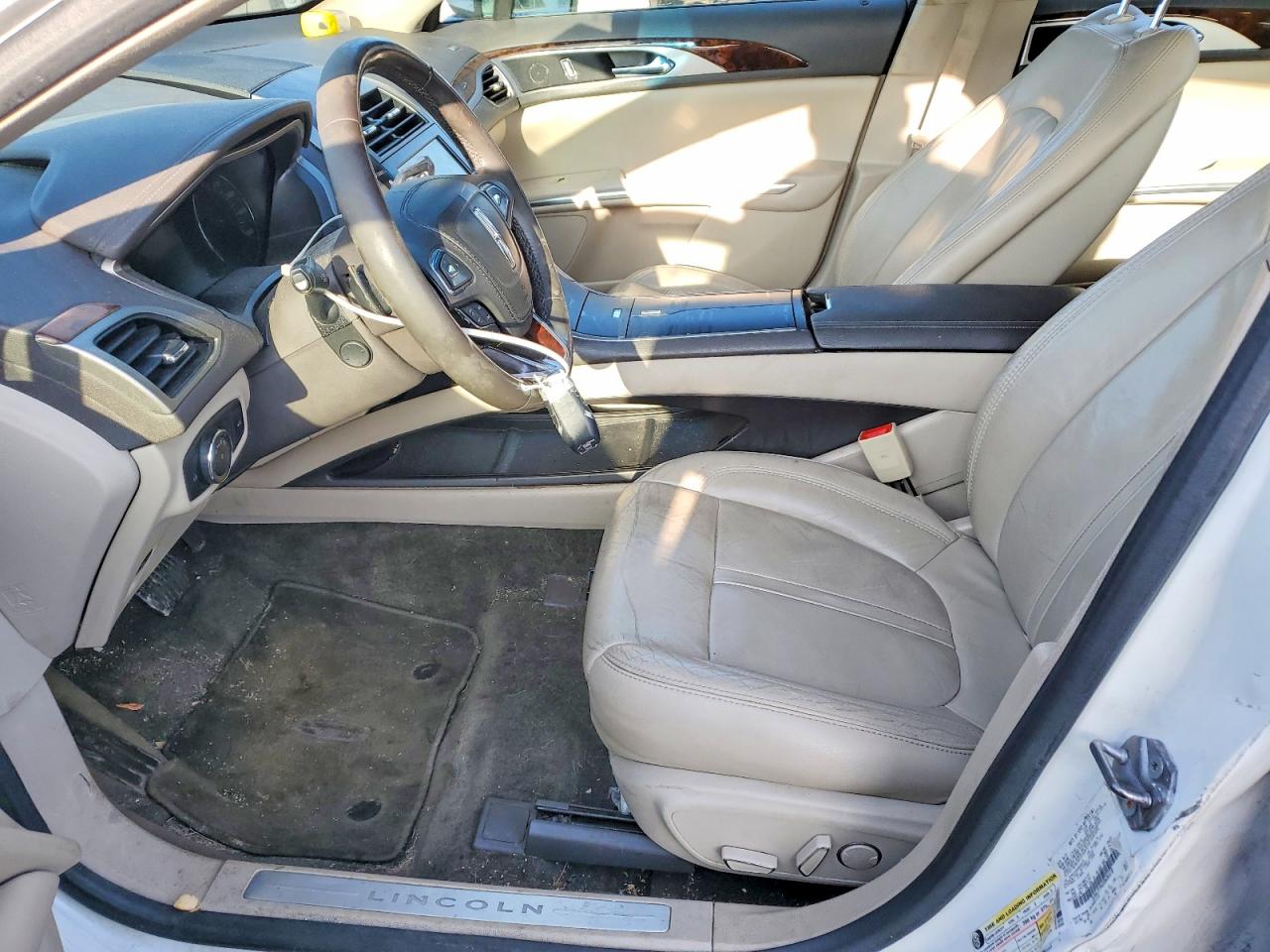 2016 LINCOLN MKZ photo 7