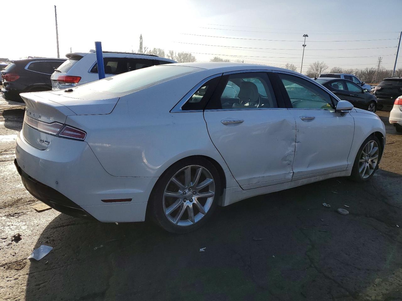 2016 LINCOLN MKZ photo 3