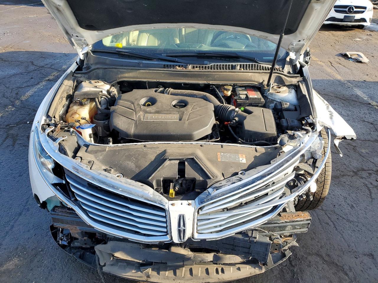2016 LINCOLN MKZ photo 11