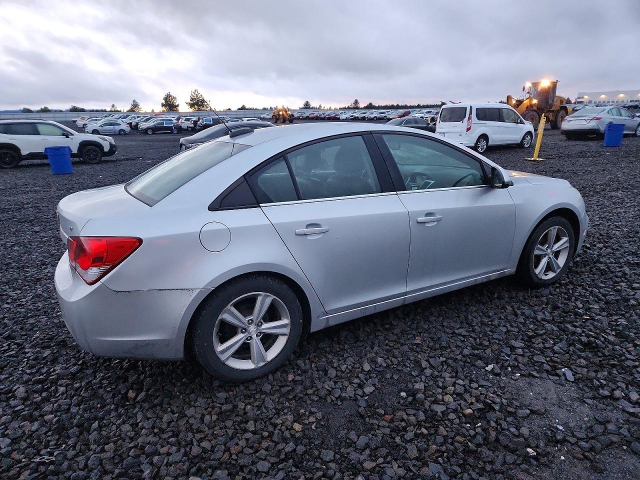 2015 CHEVROLET CRUZE LT photo 3