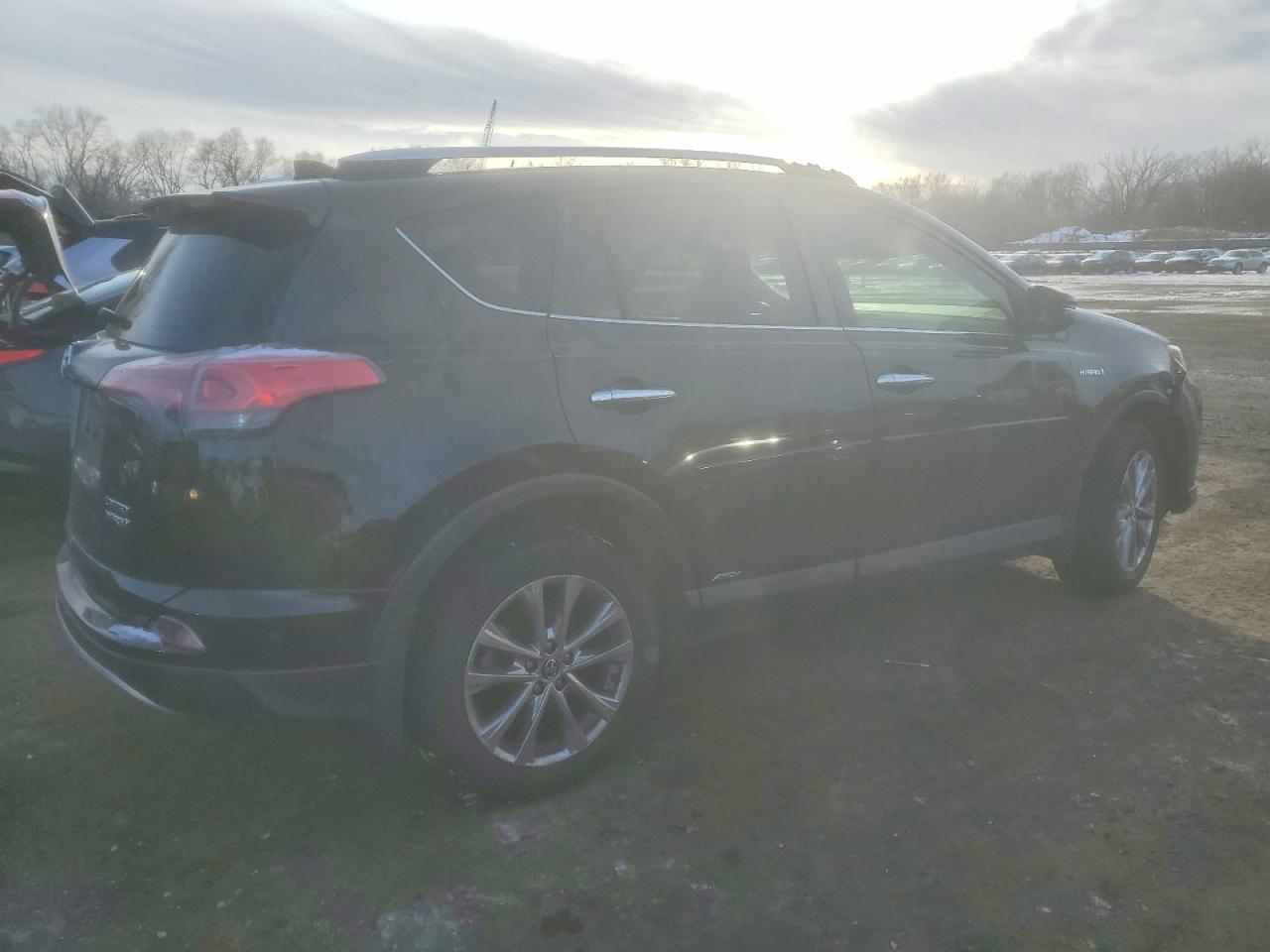 2016 TOYOTA RAV4 HV LIMITED photo 3