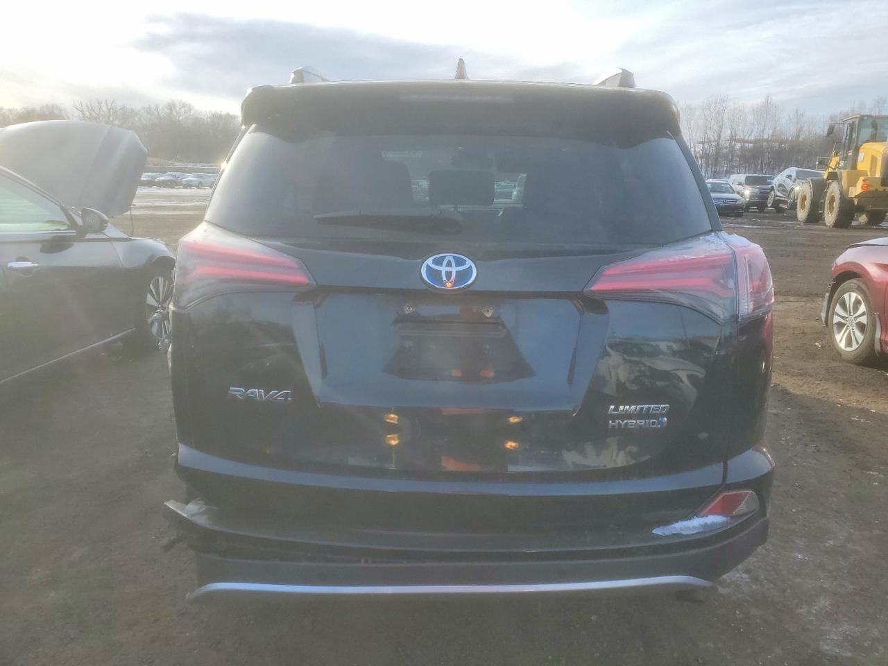 2016 TOYOTA RAV4 HV LIMITED photo 6