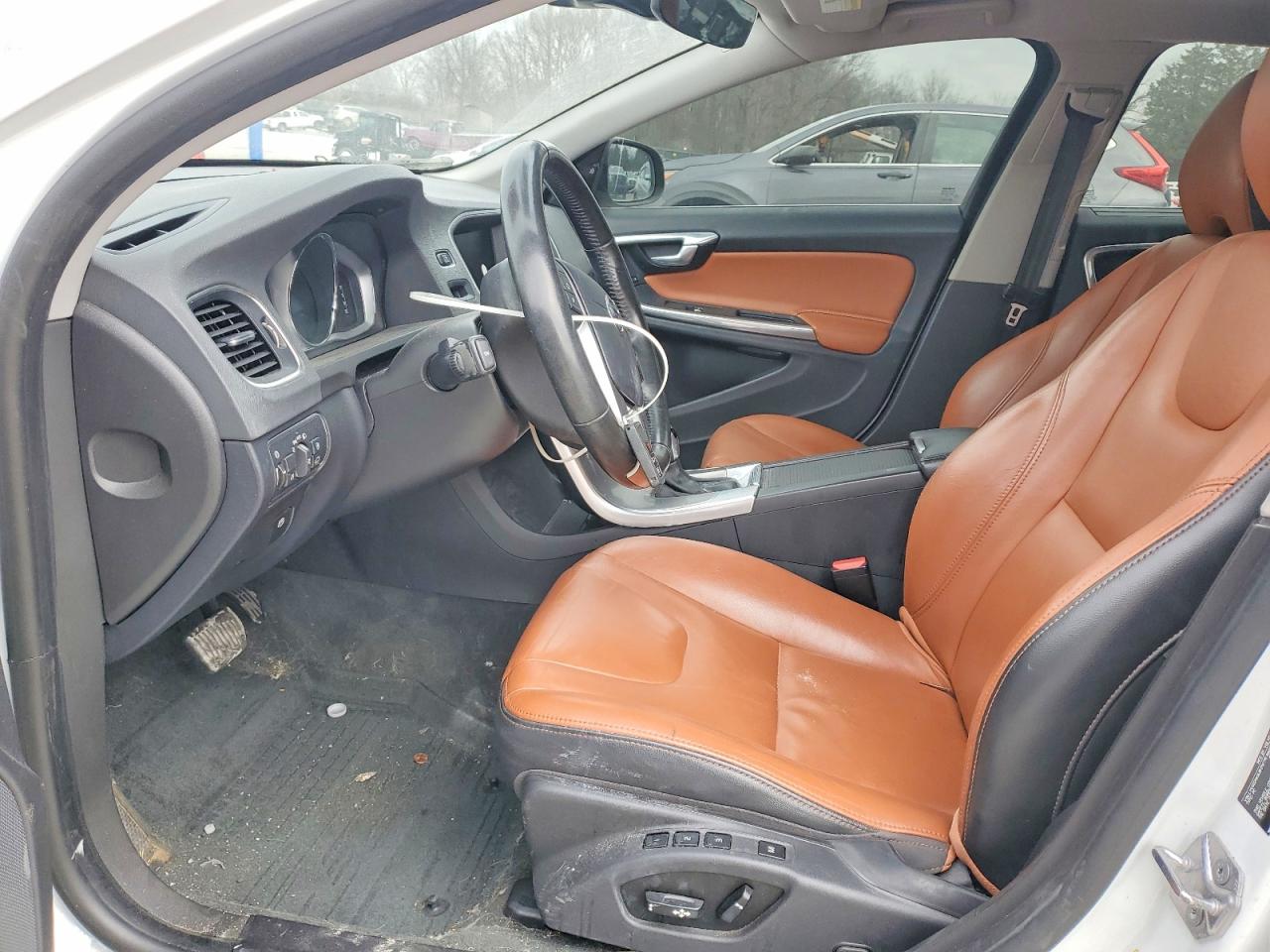 2018 VOLVO S60 PREMIER photo 7