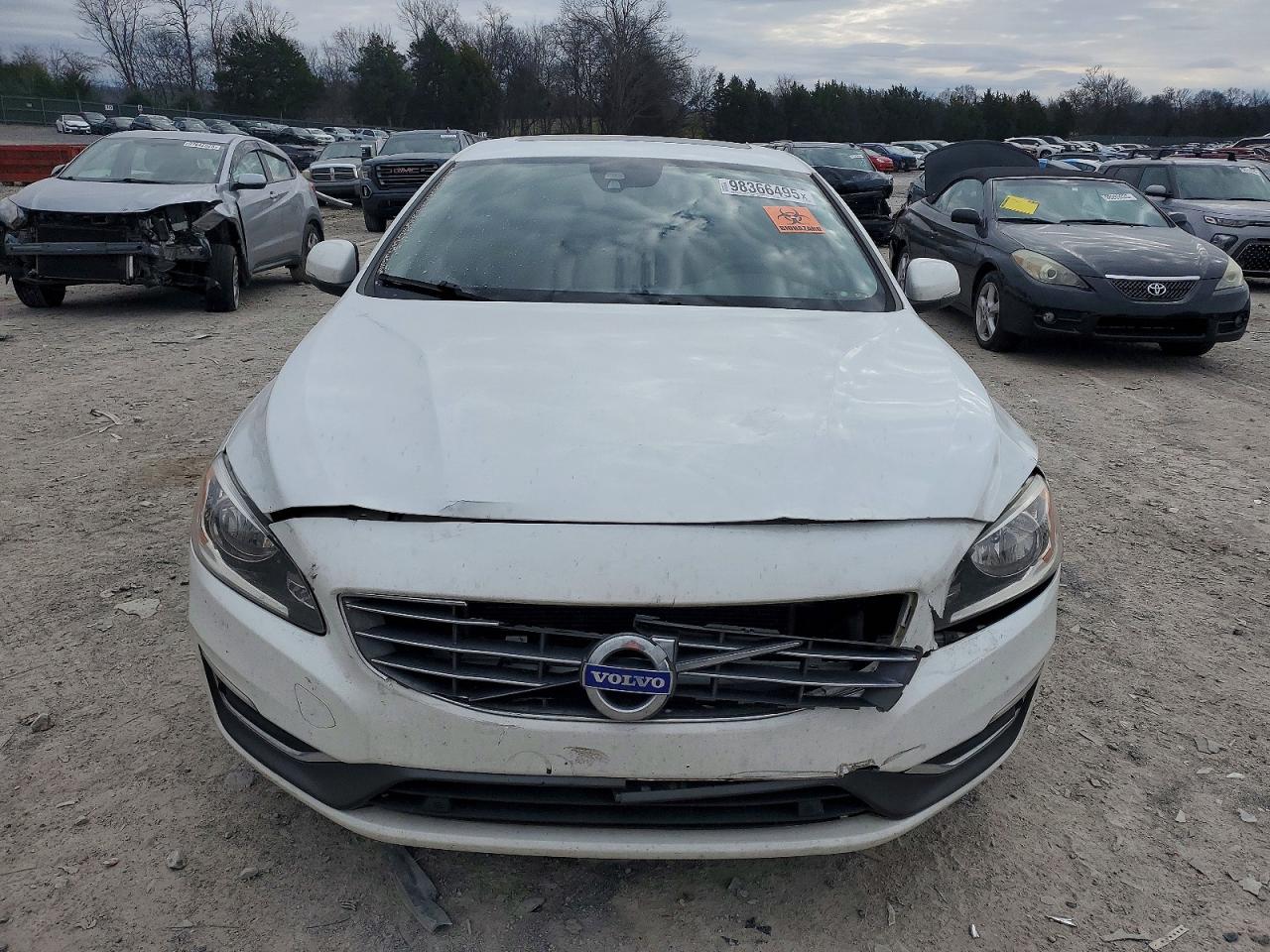 2018 VOLVO S60 PREMIER photo 5