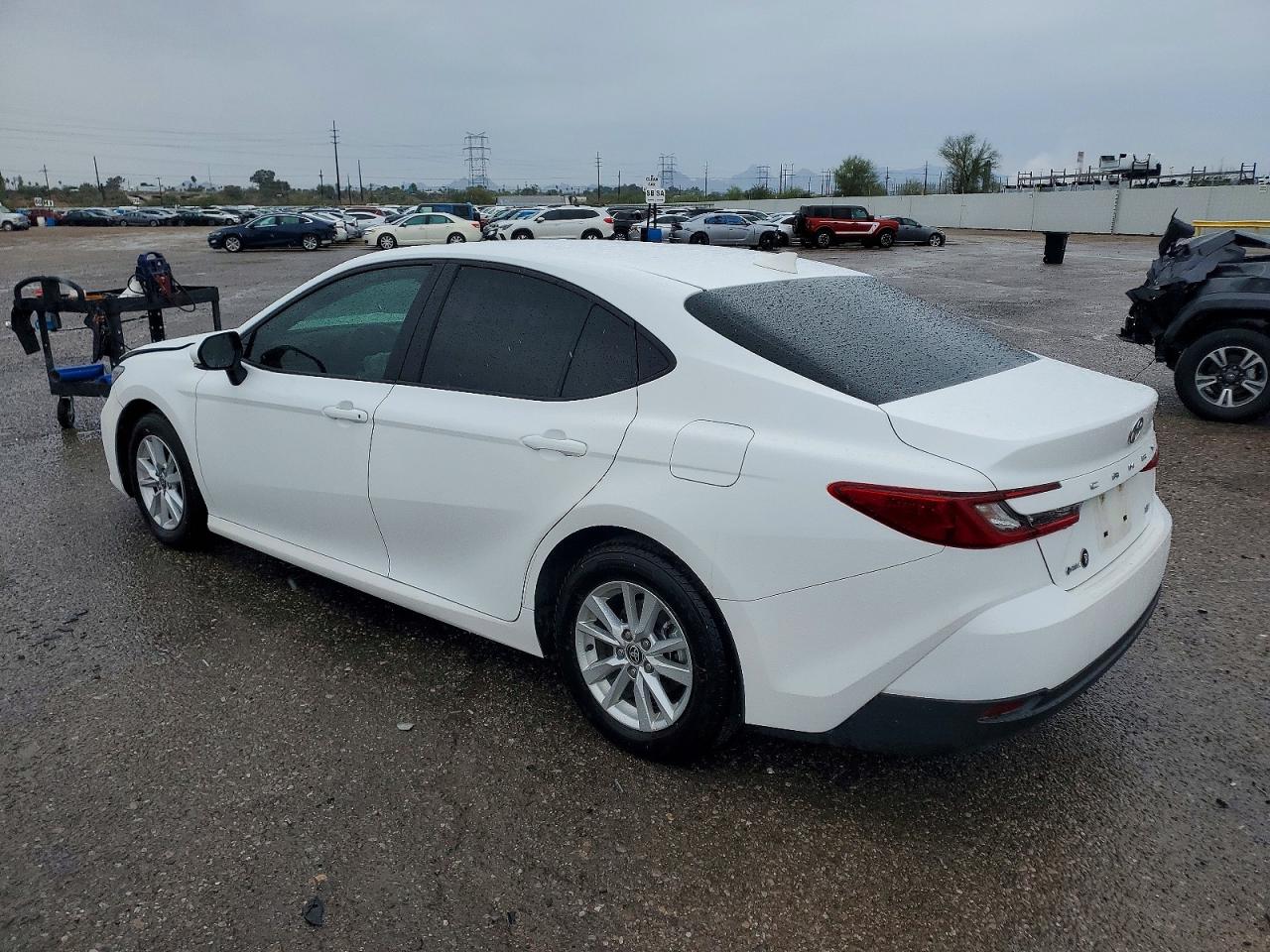 2025 TOYOTA CAMRY XSE photo 2