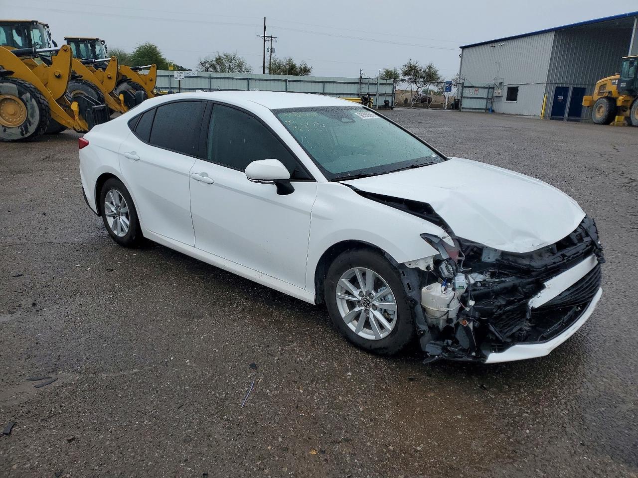 2025 TOYOTA CAMRY XSE photo 4